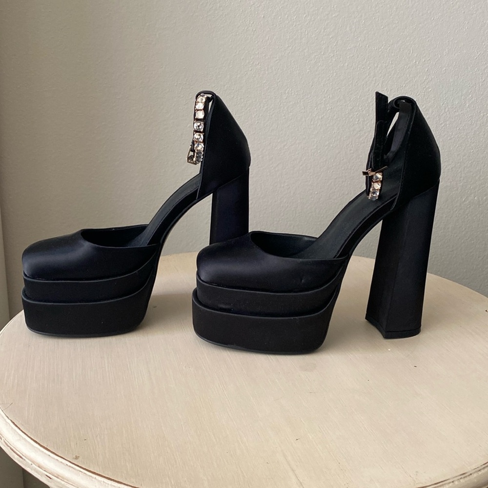 Platform heels